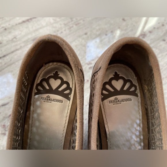 Fergalicious Dade Wedge Suede Platform Bootie size 9.5 - Picture 6 of 8